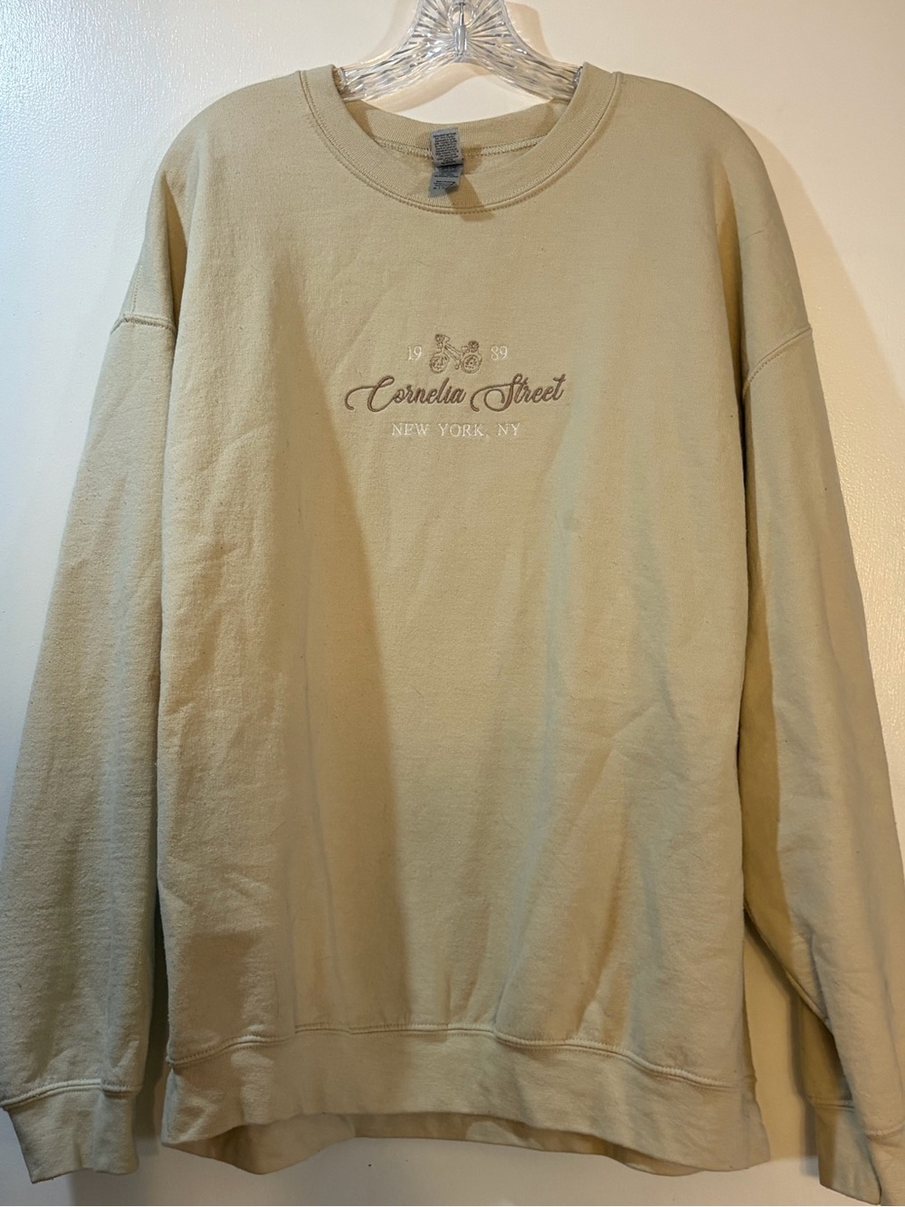 Gildan Heavy Blend Cornelia Street 1989 Sweatshirt Adult Size XL